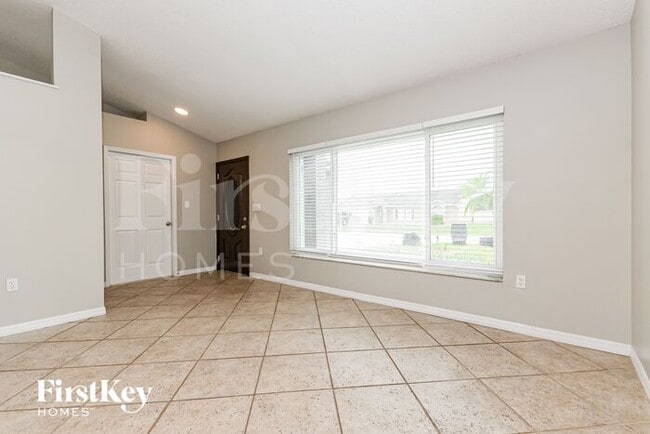 Building Photo - 205 Thornbush Pkwy