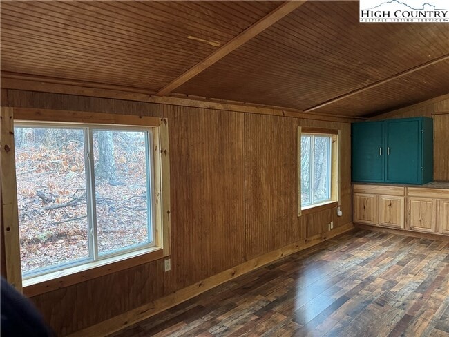 Building Photo - 10882 NC-105