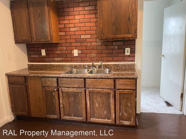 Foto del edificio - 3 br, 1 bath House - 6812 Hosmer Ave