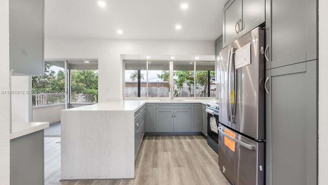 Foto del edificio - 7753 Coral Blvd