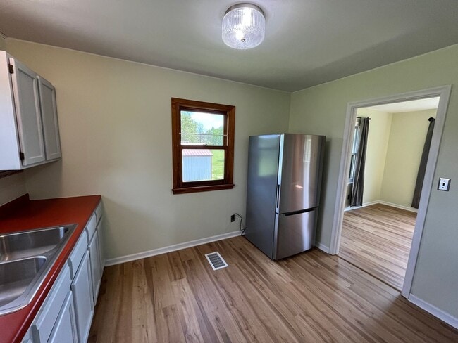 Building Photo - Two Bedroom Single Family Home on 3 Acres!