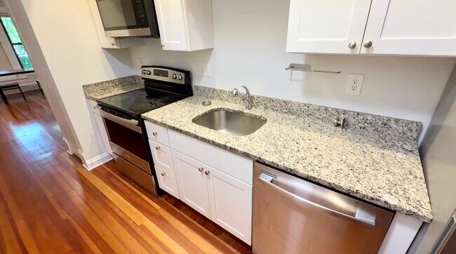 Foto del edificio - 1487 Beacon St