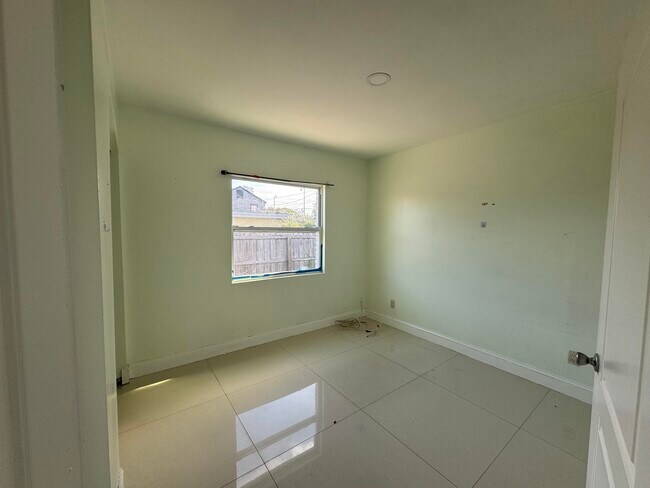 Foto del edificio - 616 49th St