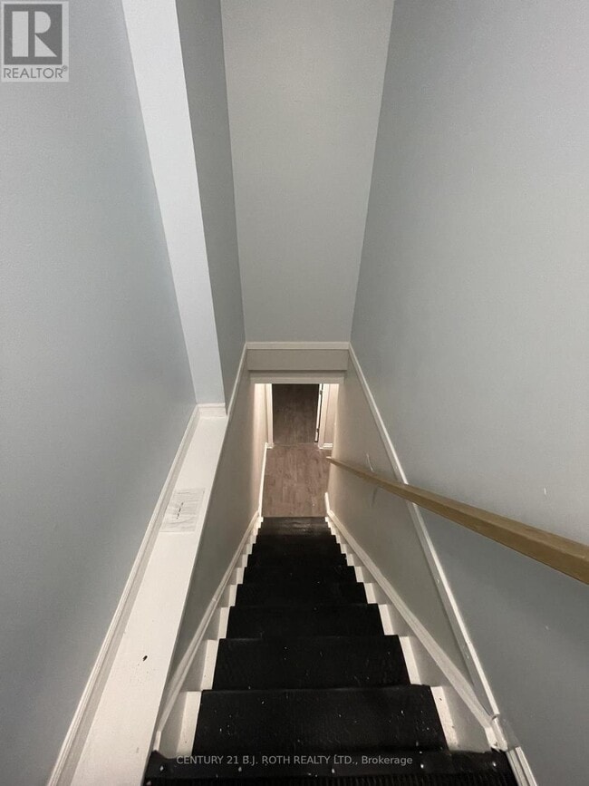 Photo du bâtiment - 8 Daphne Crescent