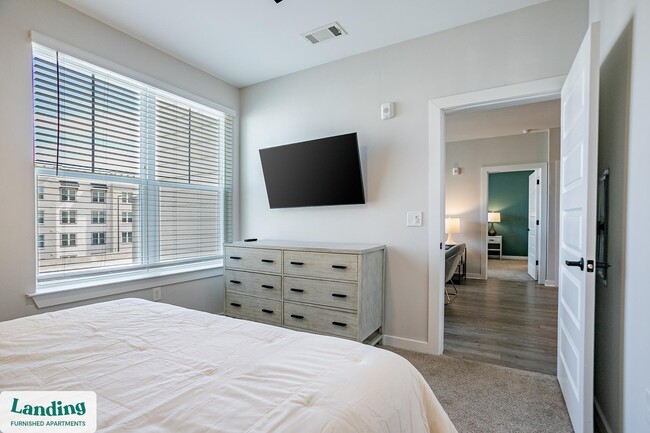 Foto del edificio - 1270 Hillcrest Dr