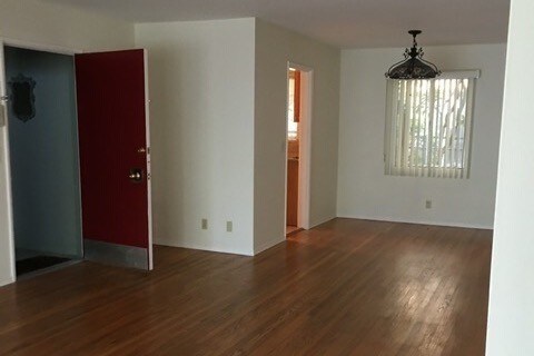 Building Photo - 902 Washington Ave