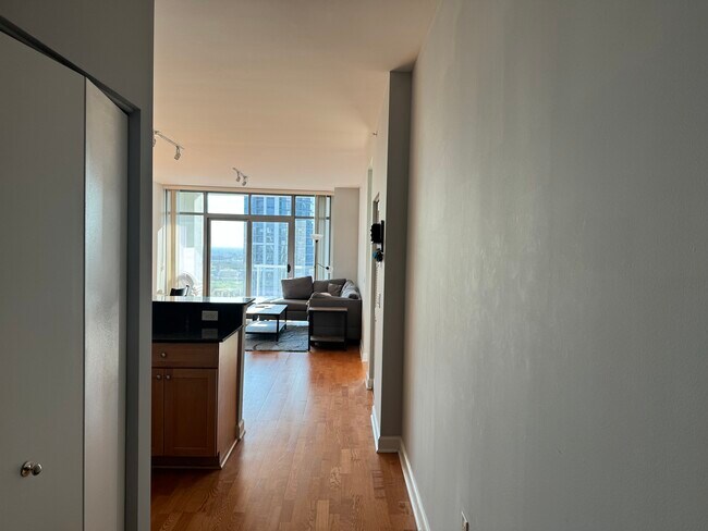 Building Photo - 1235 S PRAIRIE Ave