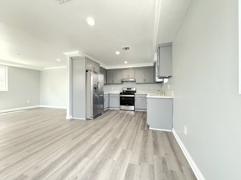 Photo - 322 East 55th Street