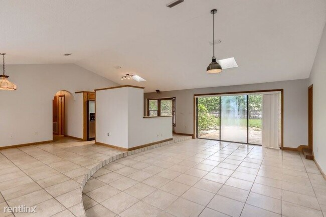 Building Photo - 4 br, 3 bath House - 164 Estella Rd