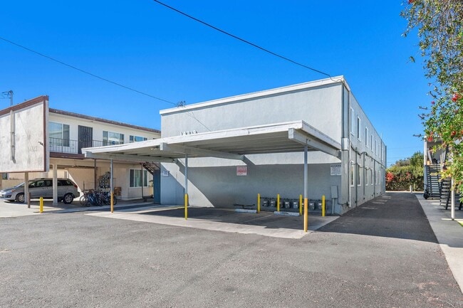 Foto del interior - 14719 S. Berendo Ave