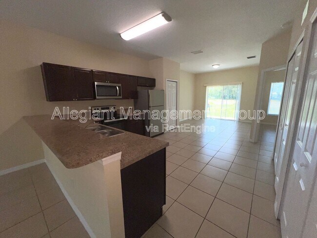 Building Photo - 645 Bluebill Ct