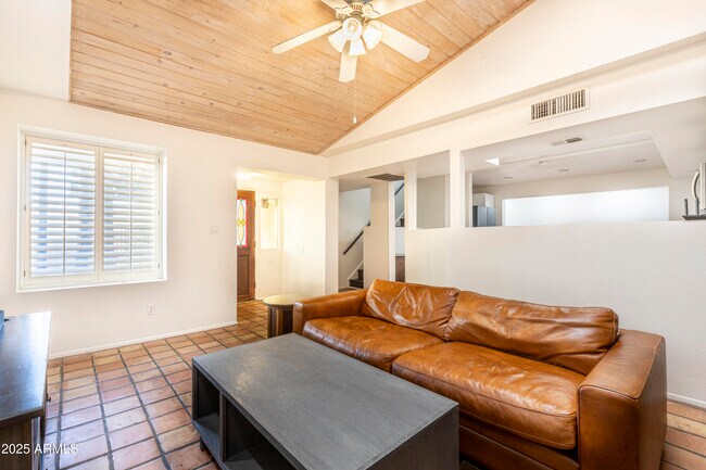 Foto del edificio - 922 W Mission Ln