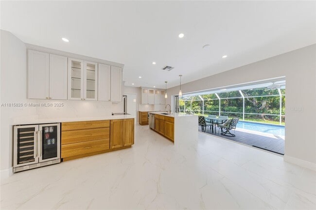 Foto del edificio - 8825 SW 151st St