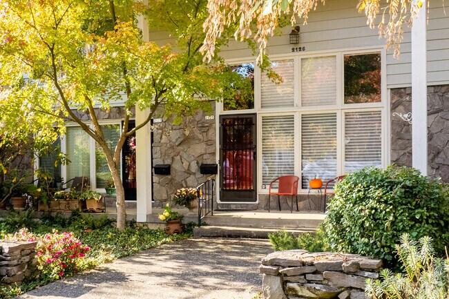 Entrance - 2121 NE 17th Ave