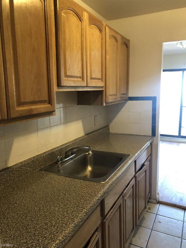 Foto del edificio - 1 br, 1 bath  - 35 Odell Ave