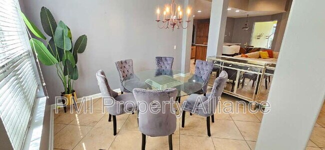 Foto del edificio - 12535 Dallington Terrace
