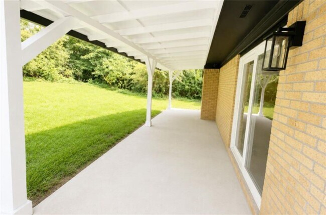 Foto del edificio - 1765 Highpoint Rd
