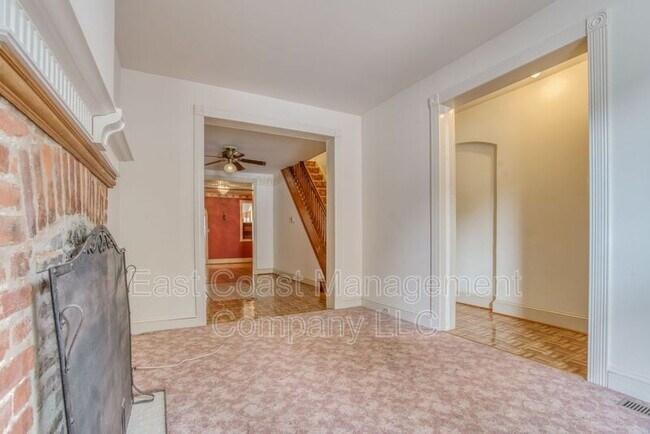 Foto del edificio - 1004 S Clinton St