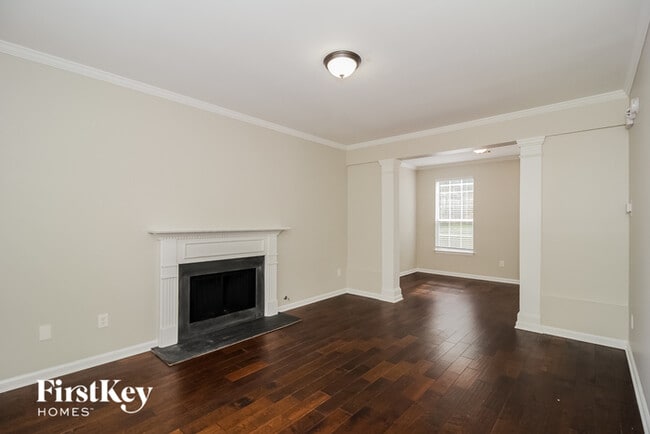 Foto del edificio - 2026 Baramore Oaks Dr