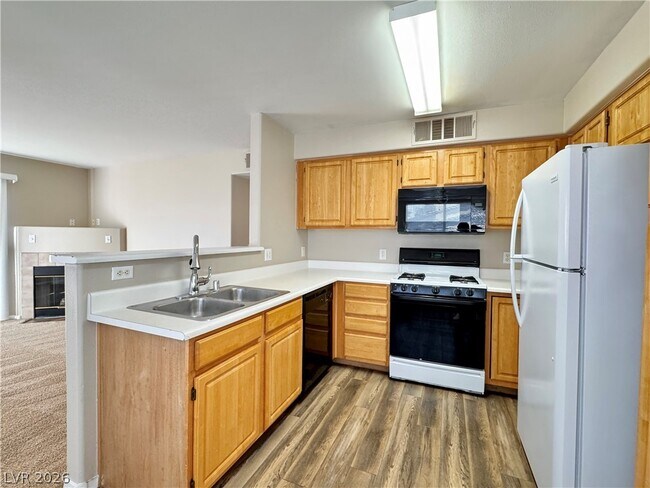 Foto del edificio - 5710 E Tropicana Ave