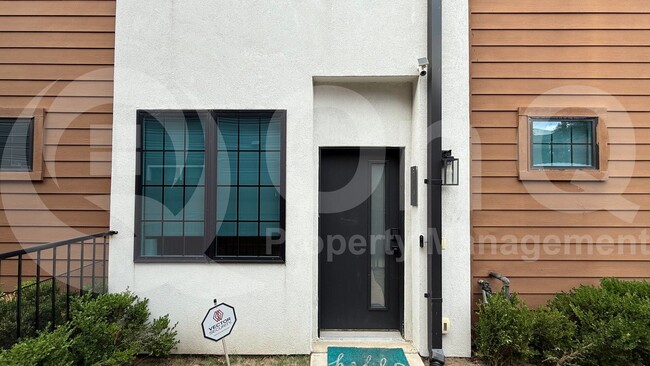 Photo - 1910 Caddo St Apartment