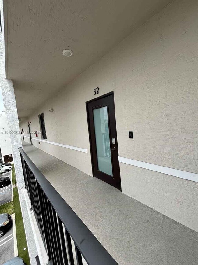 Foto del edificio - 4636 NW 84th Ave