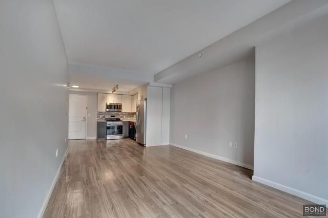 Foto del edificio - 1 bedroom in JAMAICA HILLS NY 11432