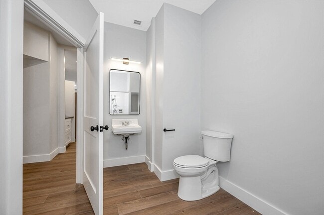 Building Photo - 241 W 6th St