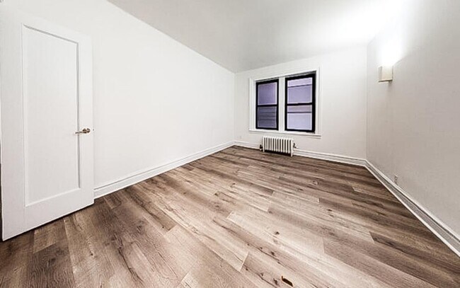 Foto del edificio - Payson Avenue