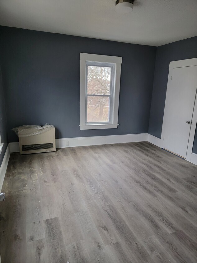 Bedroom #1 - 21 High St