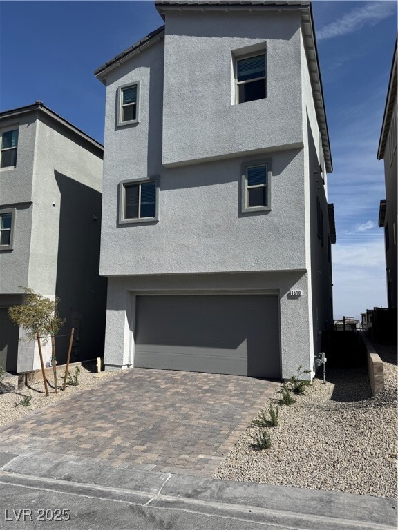 Building Photo - 1510 Bat Hawk St