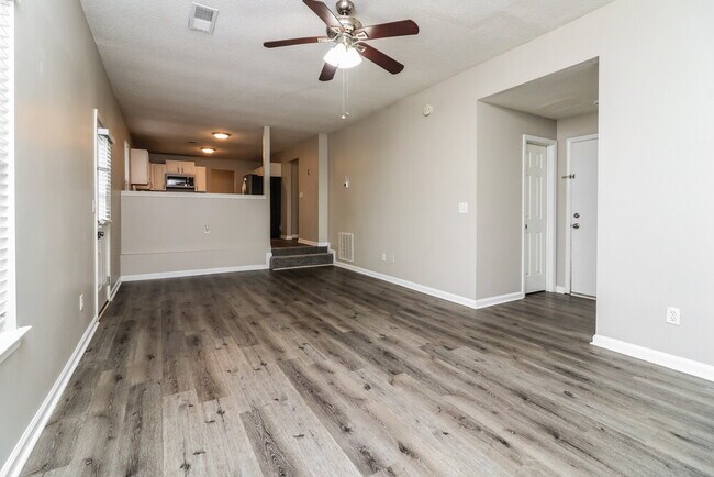 Foto del edificio - 2208 Glen Briar Way