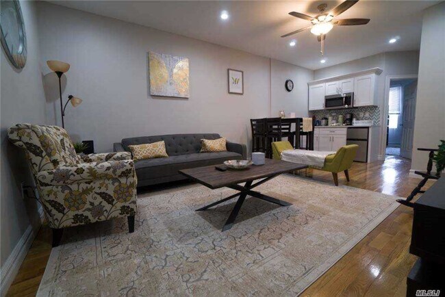 Foto del edificio - 718 E 134th St