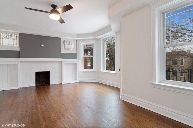 Foto del edificio - 6522 N Greenview Ave