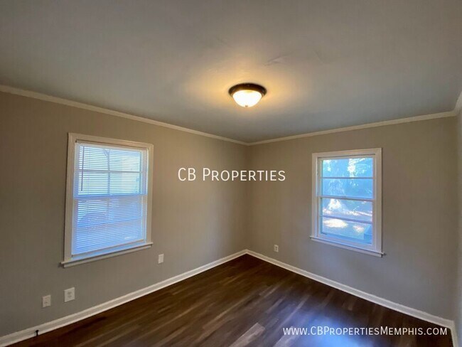 Building Photo - 4114 Southlawn Ave