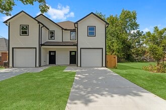 Building Photo - 8205 Carver Rd