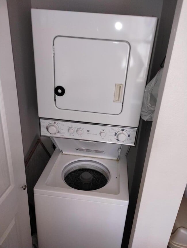 Foto del edificio - 7300 N 51st Ave