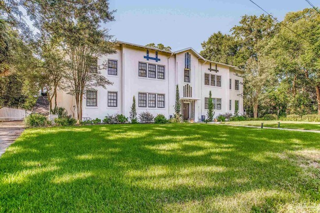 Foto del edificio - 1515 E Lakeview Ave