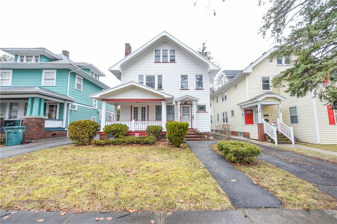 Foto principal - 200 Elmdorf Ave