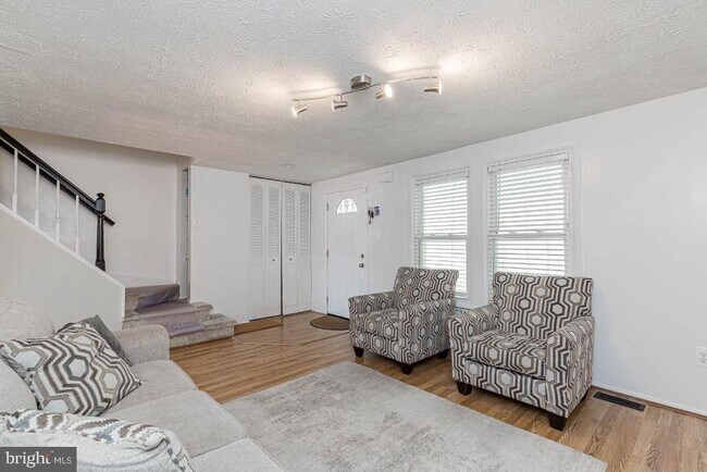 Foto del edificio - 11260 Westport Dr