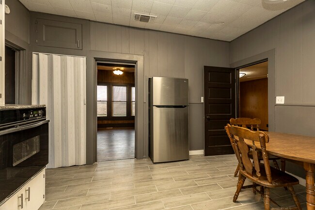 Foto del edificio - 825 FM 5714