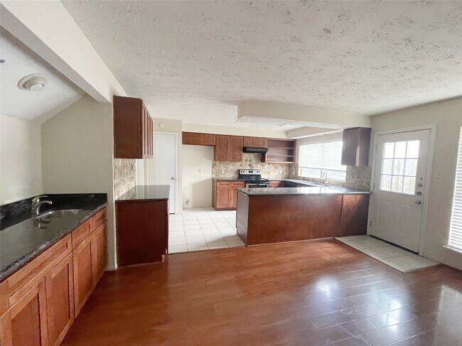 Foto del edificio - 1907 Liberty Point Ln