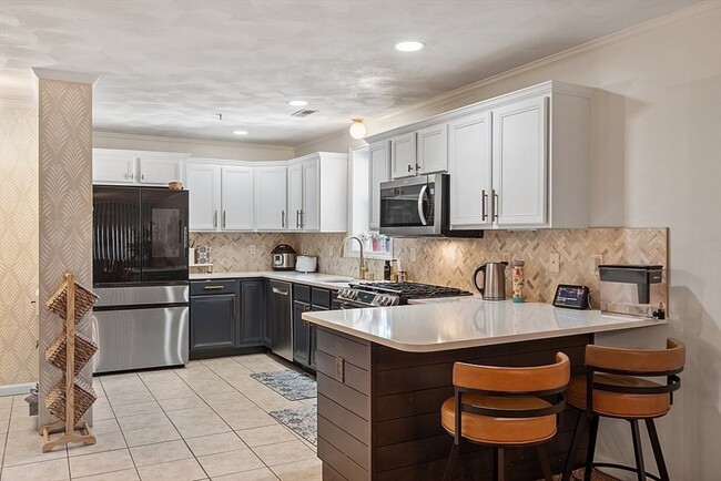 Building Photo - 18 Dale St