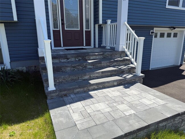 Building Photo - 37 Ruland Rd N