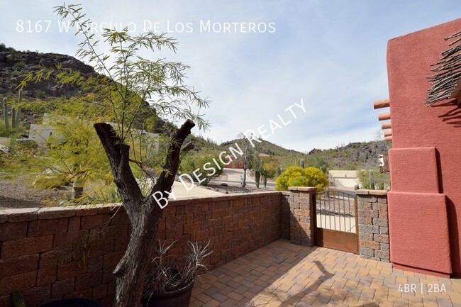 Foto del edificio - Stunning Santa Fe Style Home with Breathta...