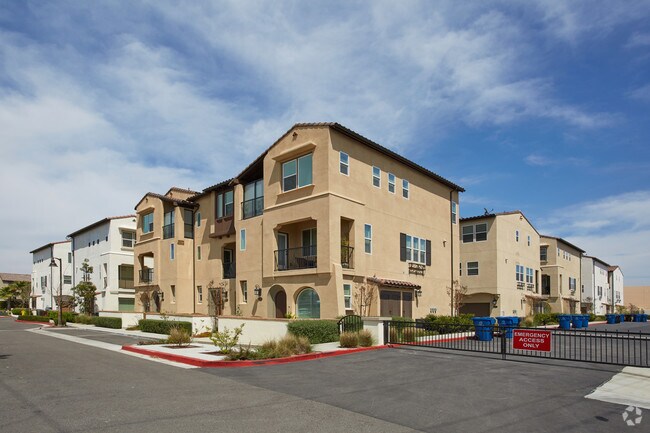 Building Photo - 6302 Maple Ave