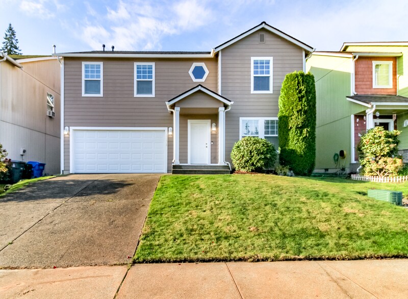 Foto principal - 11916 130th St E