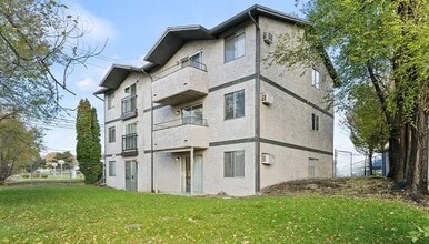 Building Photo - 3010 N Stone St