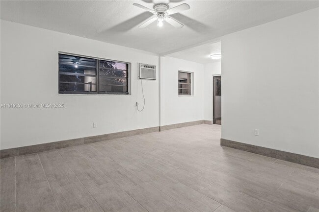 Building Photo - 1291 NE 207th St