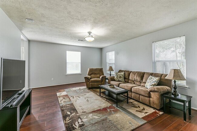 Foto del edificio - 12826 Kiev Hills Ln